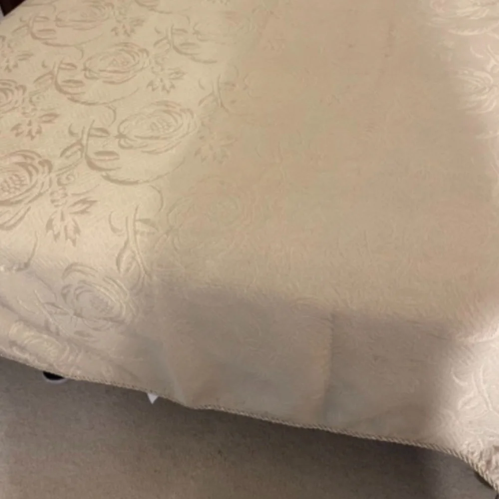 Full/queen coverlette matalasse with 2 shams and throw pillow cover